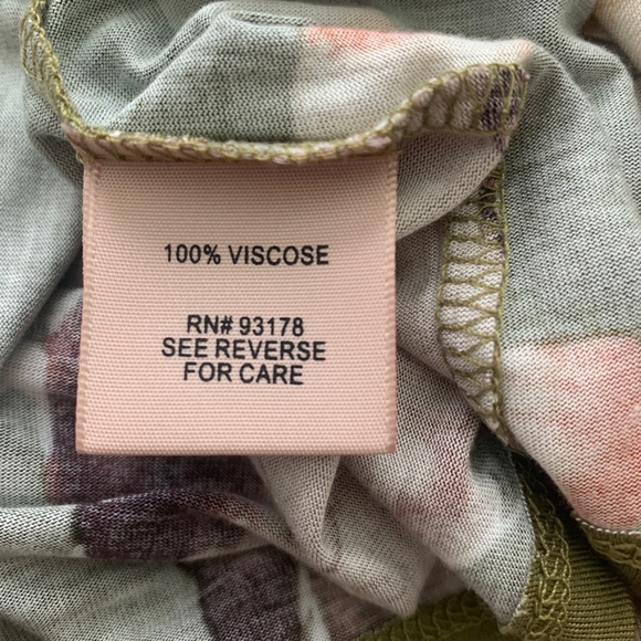 Philosophy Green Floral Short Sleeve Top- Size Medium - Picture 10 of 10